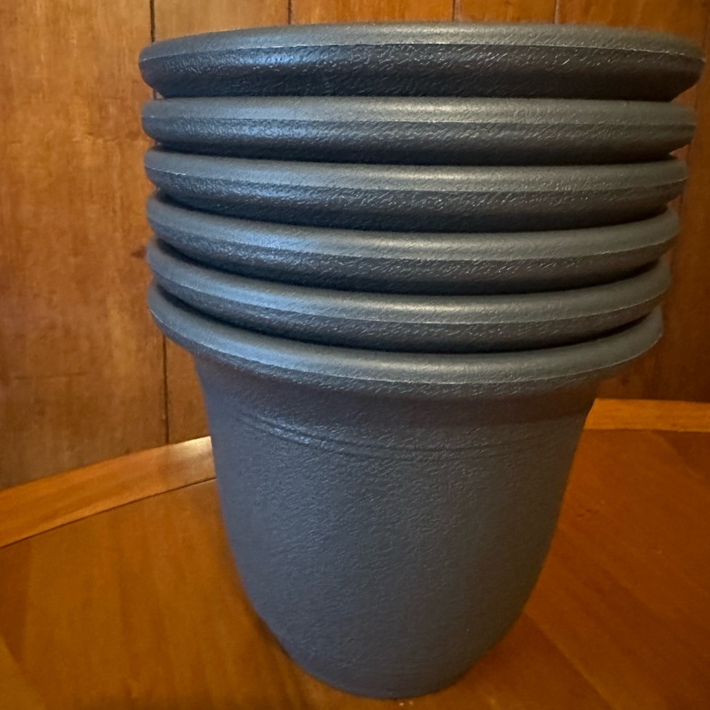 New stone textured planters, plastic color black 6 pc 8x8x6-in